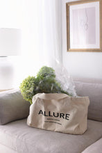 Load image into Gallery viewer, Allure Tote Bag